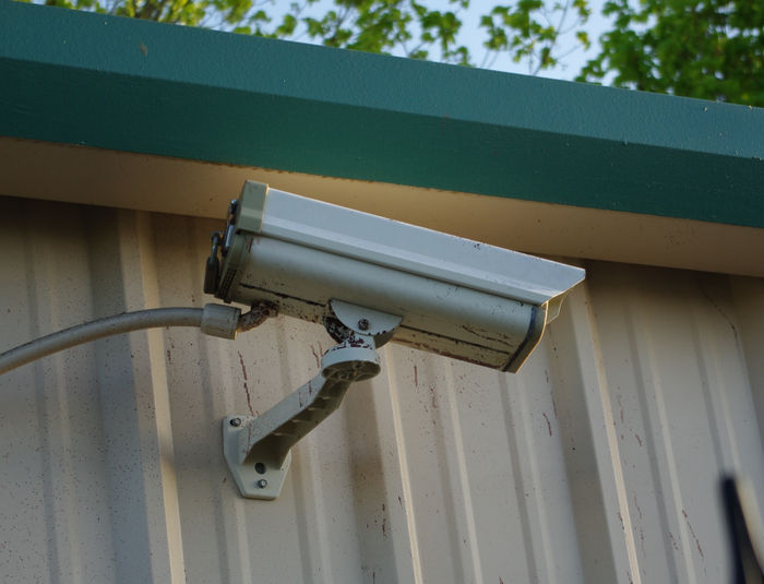 advantages-and-disadvantages-of-using-security-cameras-a1-security