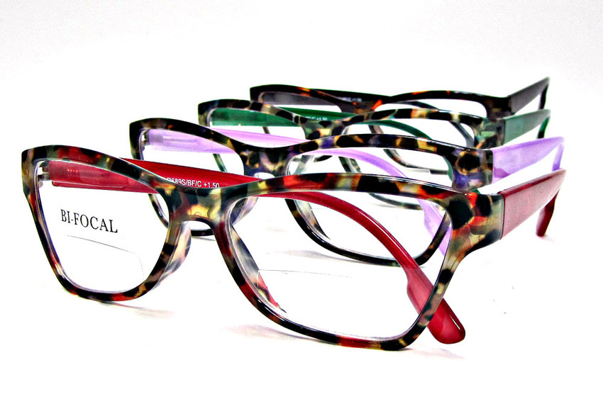 Bifocal spring hinge reading glasses with matching case