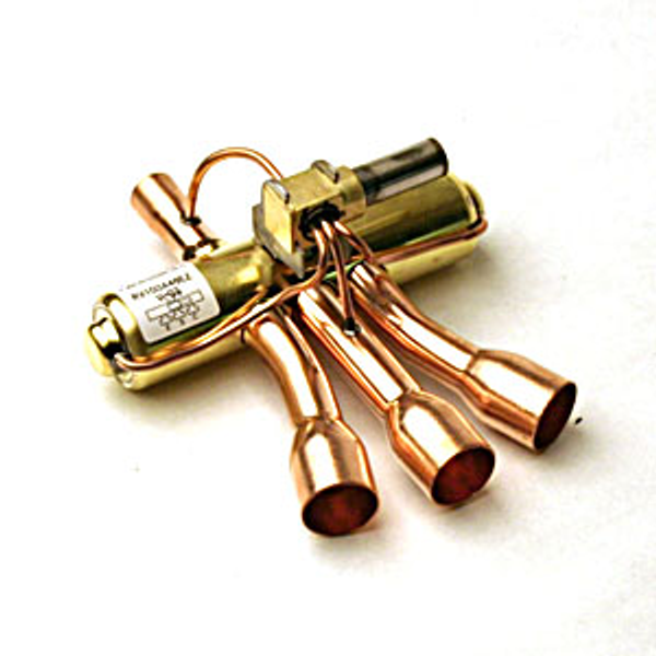 Carrier Reversing Valve w. Solenoid V10