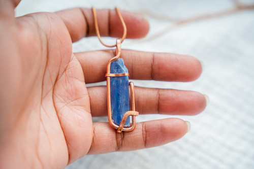 BLUE KYANITE CRYSTAL NECKLACE | Abstract Design, COPPER Necklace x Healing Crystal for Chakra Cleansing, Manifesting, Restore Peace of Mind, Self Discovery, Intuition. Free & Fast Shipping! High Grade Stone