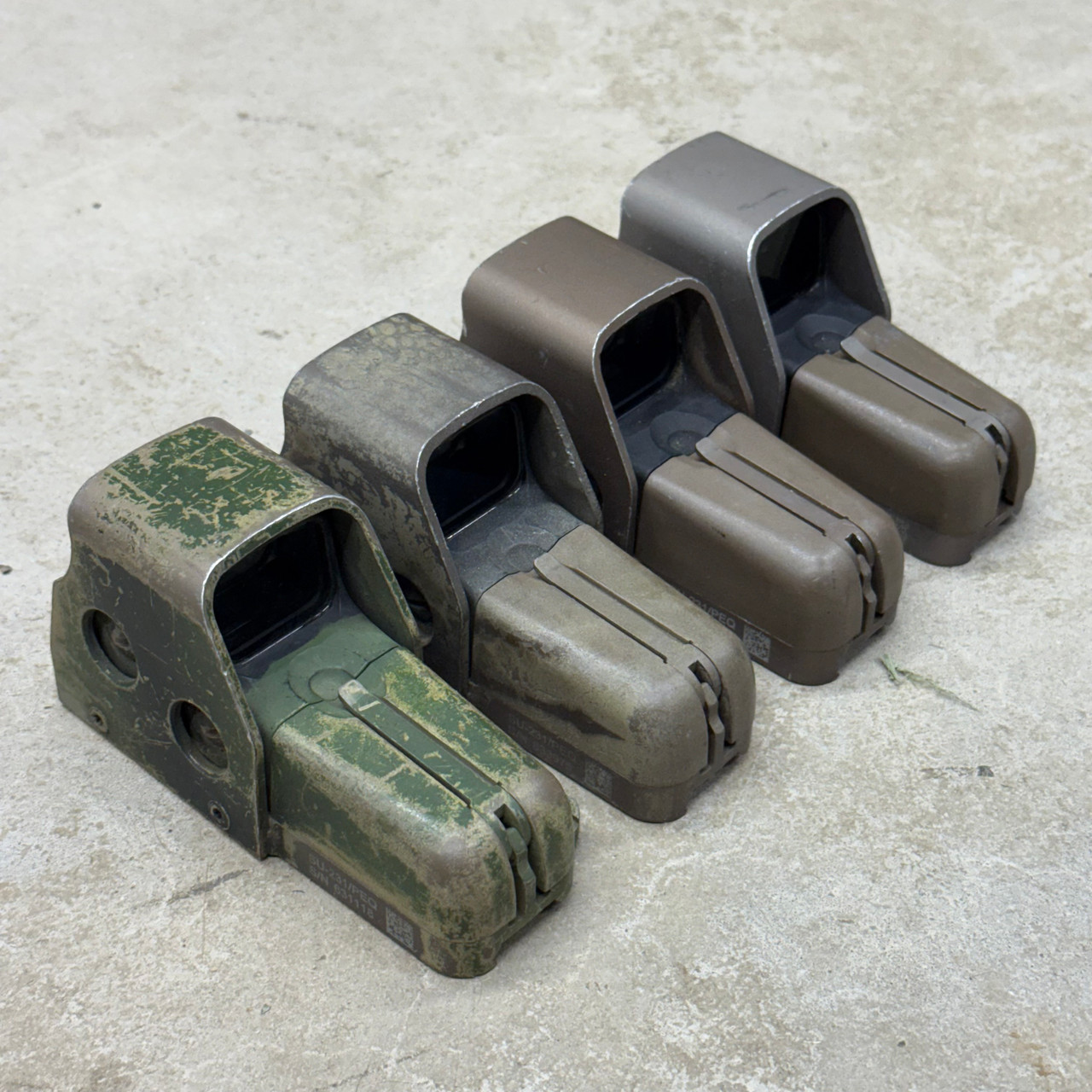 Surplus EOtech SU-231/PEQ Holographic Weapon Sight 553