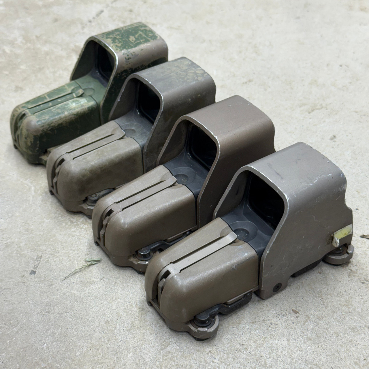 Surplus EOtech SU-231/PEQ Holographic Weapon Sight 553