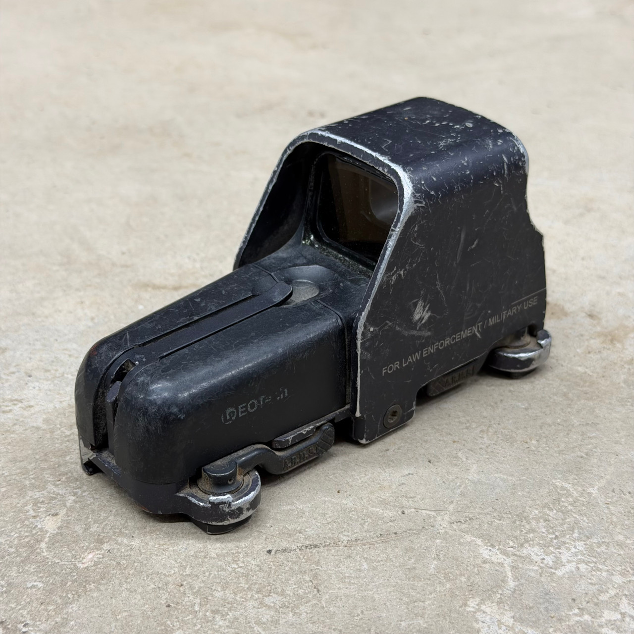 Surplus EOtech SU-231/PEQ Holographic Weapon Sight 553 Black