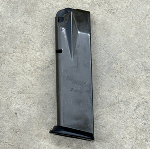 Surplus Sig Sauer P228 9mm 13-Round Magazine Surplus Sig Sauer P228 9mm 13-Round Magazine