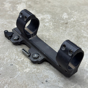 Surplus Larue Tactical LT745 SPR QD Scope Mount (10 MOA)