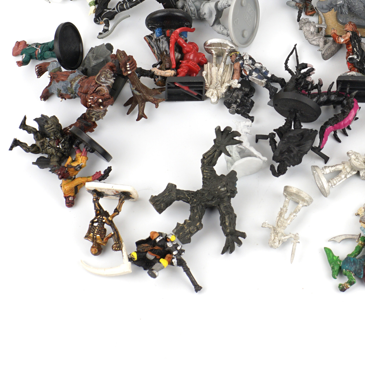 Warhammer Fantasy / 40k / D&D Bits & Minis Lot - Pre-owned 06