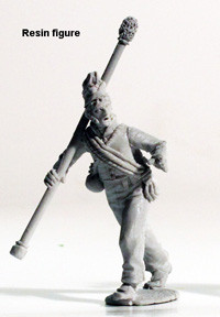 40mm Peninsular French Foot Artilleryman Running Up Gun, Ramrod Over, Sleeved Waistcoat & Fatigue Cap - Available to Order