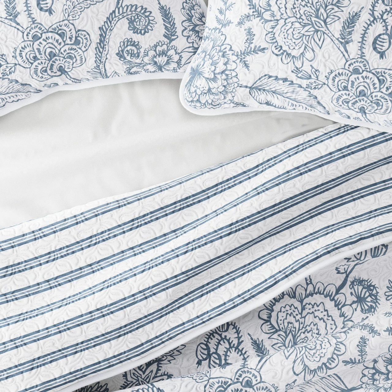 iEnjoy Home Quilt Coverlet - Thumbnail 2