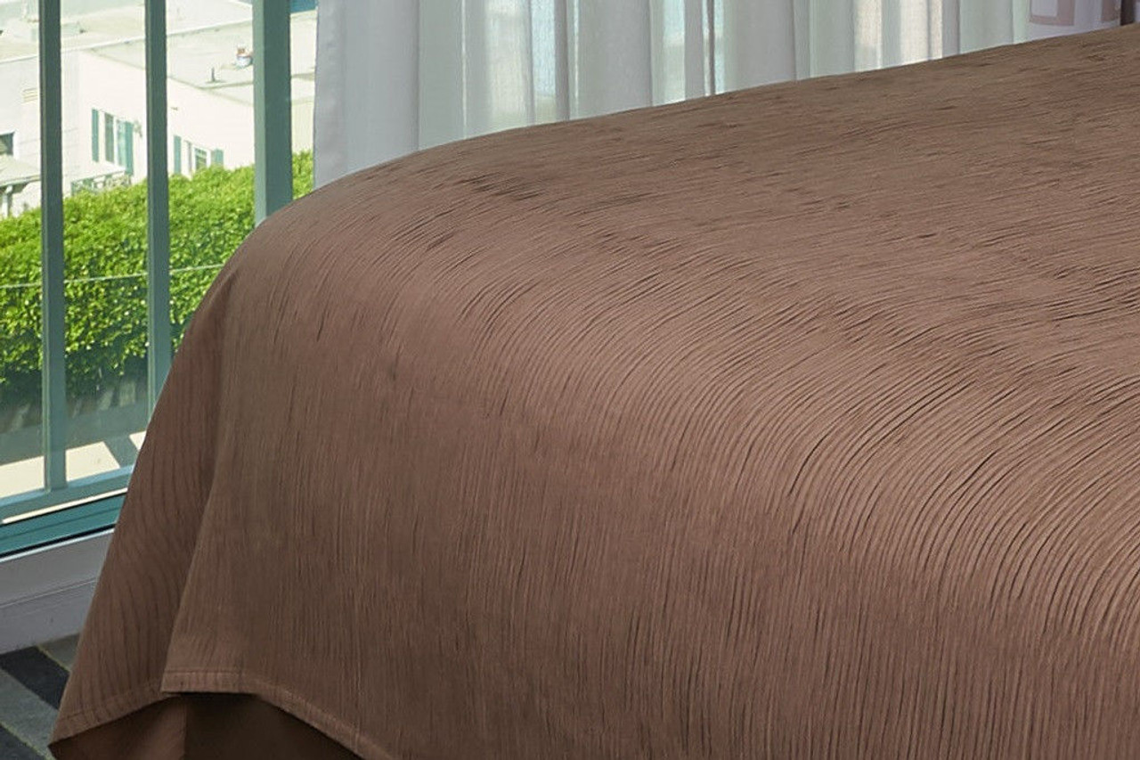 ComforTwill® Reed Top Cover  A Decorative Top of Bed Sheet