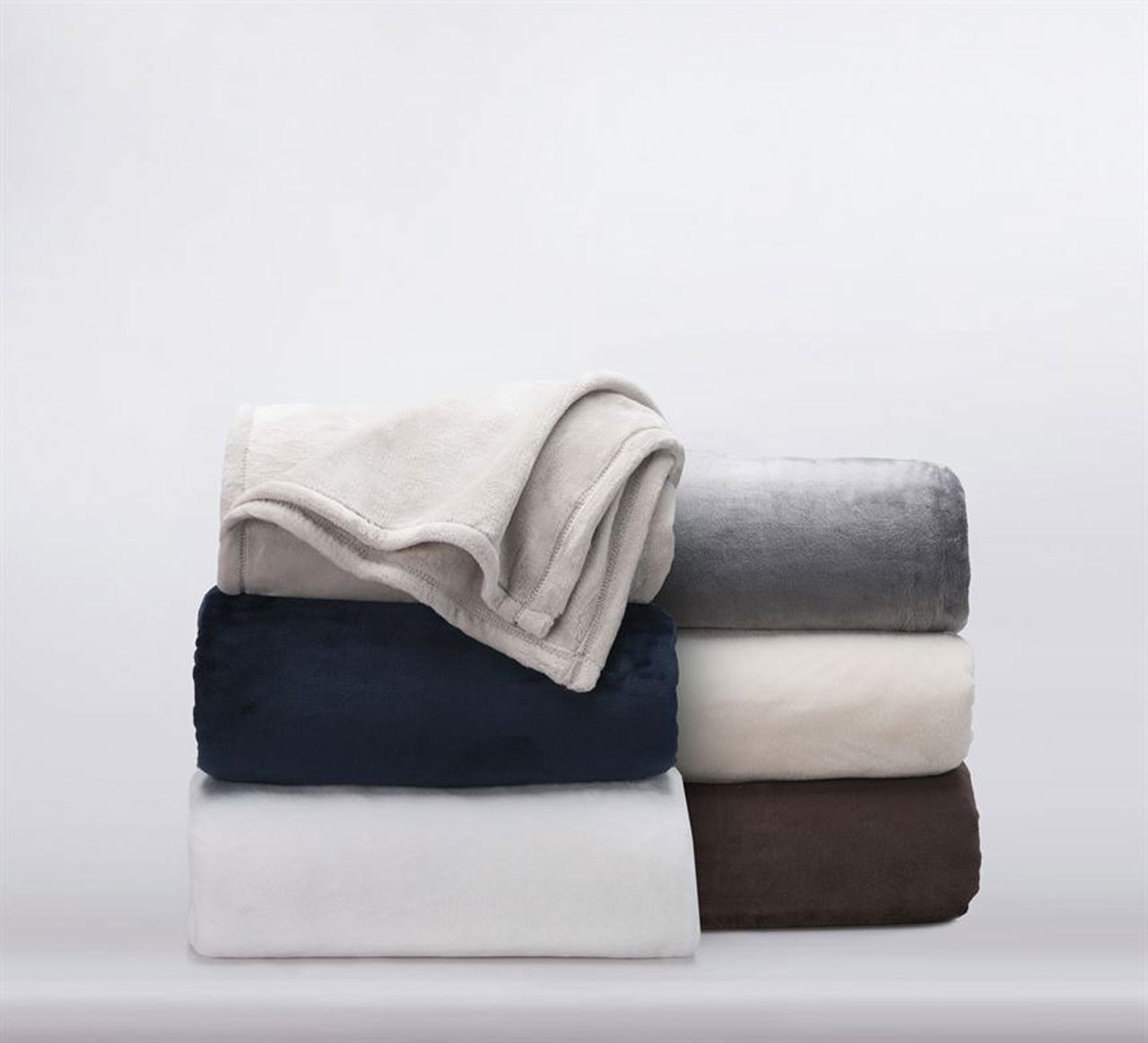 Brushed Polyester Fleece Blanket - in Bulk