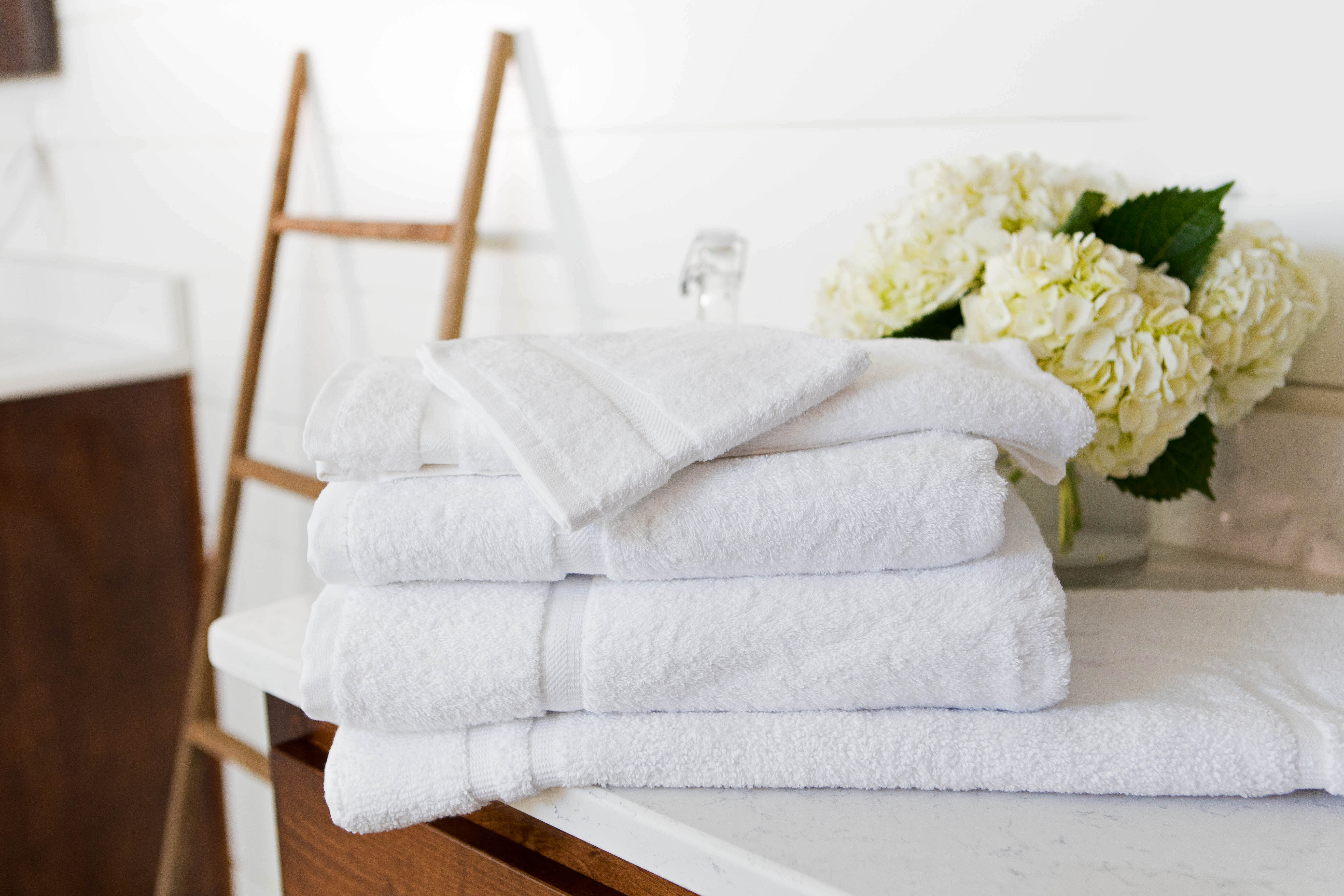 GOLD TEXTILES Bulk Bath Towels White 36 Pack 22x44 Inches Economy Cotton  Blend Easy Care