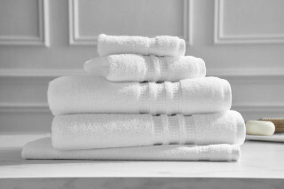 Wholesale White Bath Towels Bulk 27 x 54 17 lbs/doz - Bulk