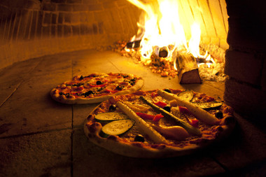 Het beste pizzarecept voor in de houtgestookte pizzaoven!
