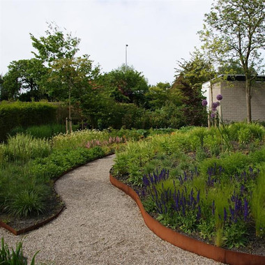 Je tuin afscheiden met kantopsluitingen; de mogelijkheden op een rij