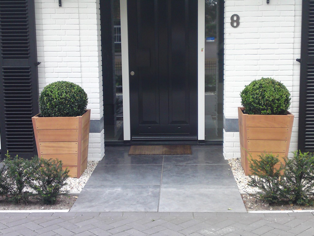 hardhouten plantenbakken