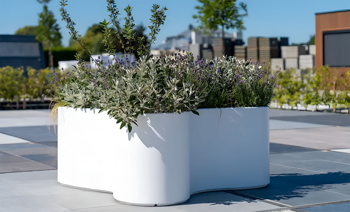 Organische plantenbak  in tuin