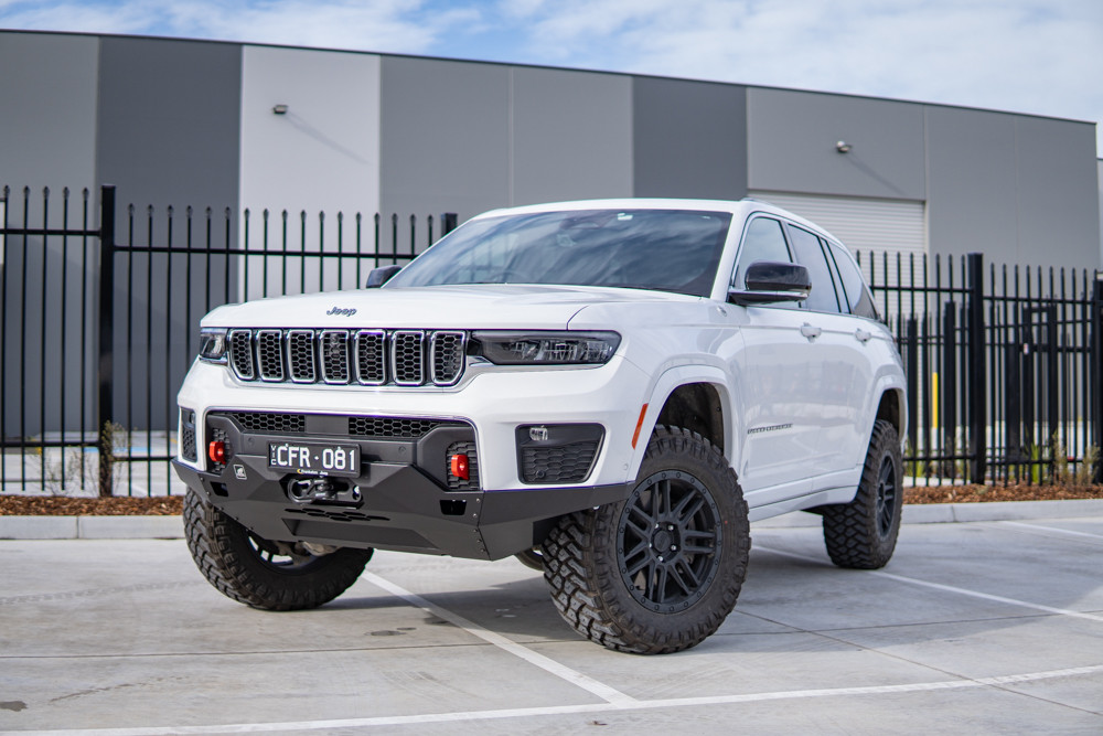 Pre Runner, Steel front bumper WL and L Grand Cherokee 2022 to