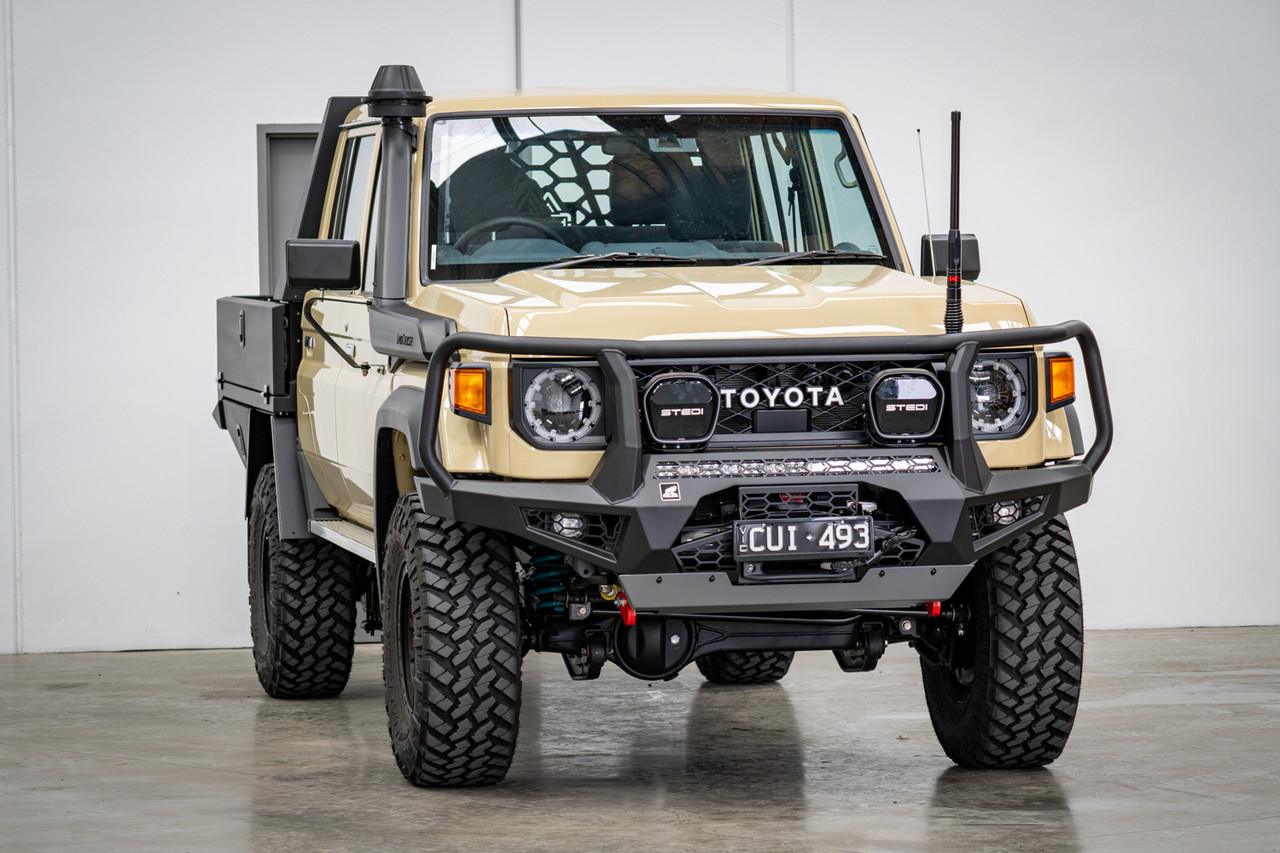 Toro bull bar to suit 70 series land cruiser face lift