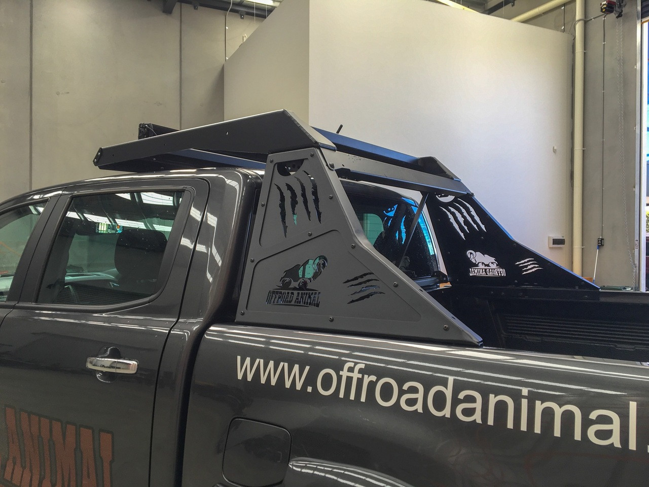 Sports bar and roof rack fitted