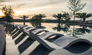 Signature Chaise