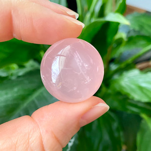 Rose quartz mini sphere Rose quartz mini sphere