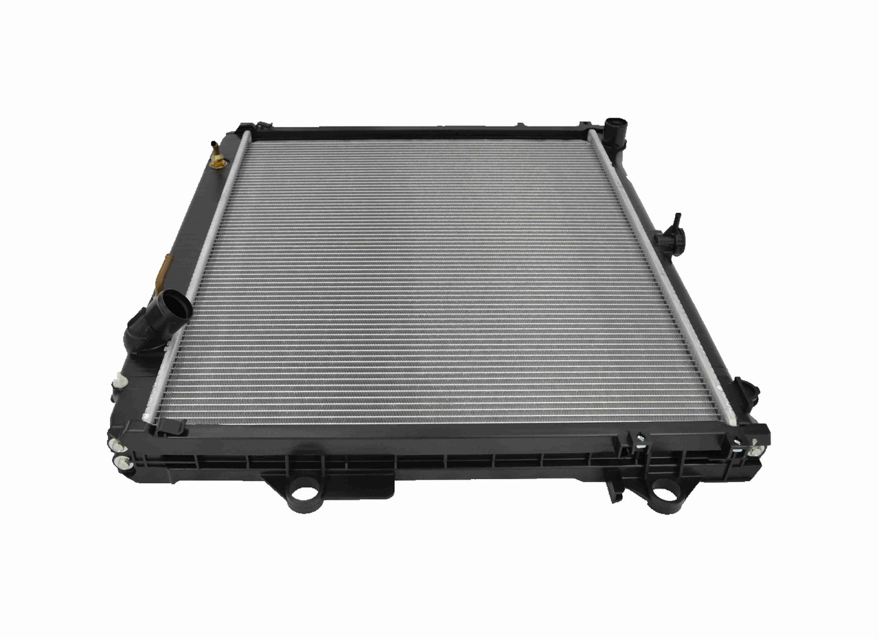 Radiator For Toyota Landcruiser 200 Series UZJ200R from 2007 to 2013 New Auto Manual 4.7L V8 Petrol