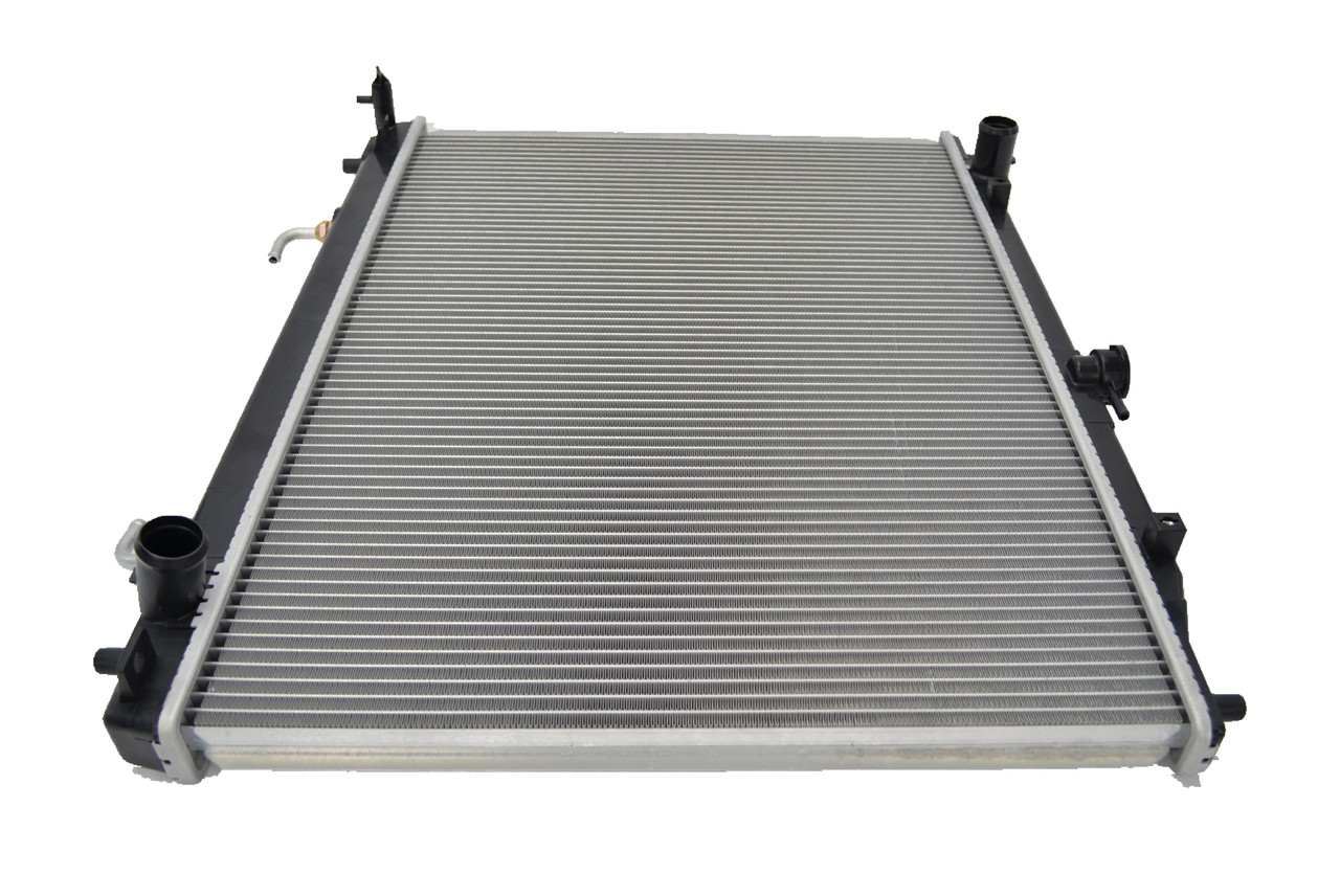 Radiator for Mitsubishi Pajero NM NP NS NT 05/00-08/14 Auto Manual 3.5L 3.8L V6 Petrol