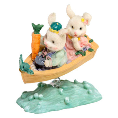 2 BUNNIES IN A BOAT
