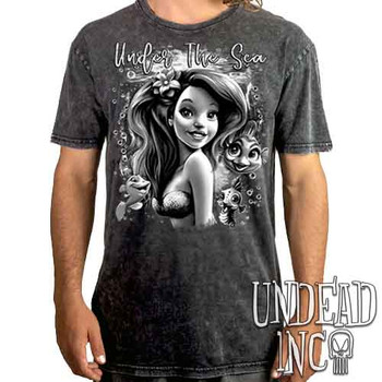 Under The Sea Black & Grey - UNISEX STONE WASH T-Shirt