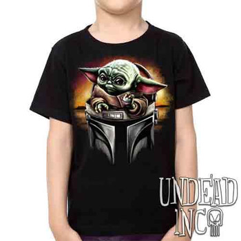 The Child Mando Helmet - Kids Unisex Boys & Girls T Shirt