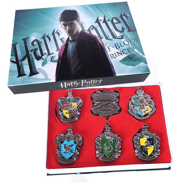 Harry Potter Hogwarts Crests Necklace & Key Chain Box Set