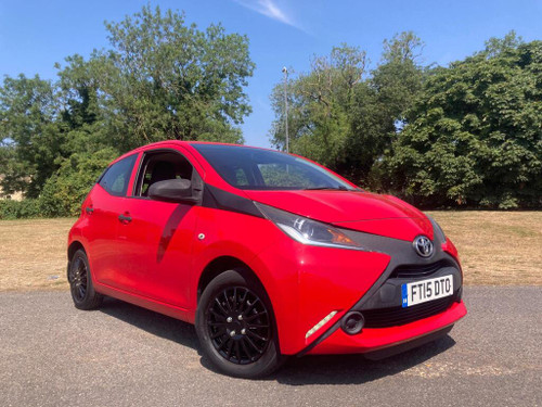 (2015) TOYOTA AYGO 1.0 70,000 MILES LOVELY CONDITION