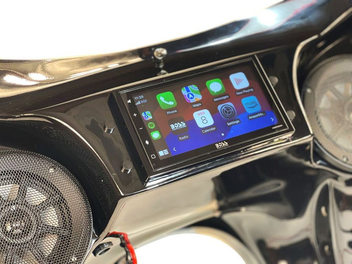 Suzuki Boulevard VL800 Batwing Fairing with Speakers and Stereo System