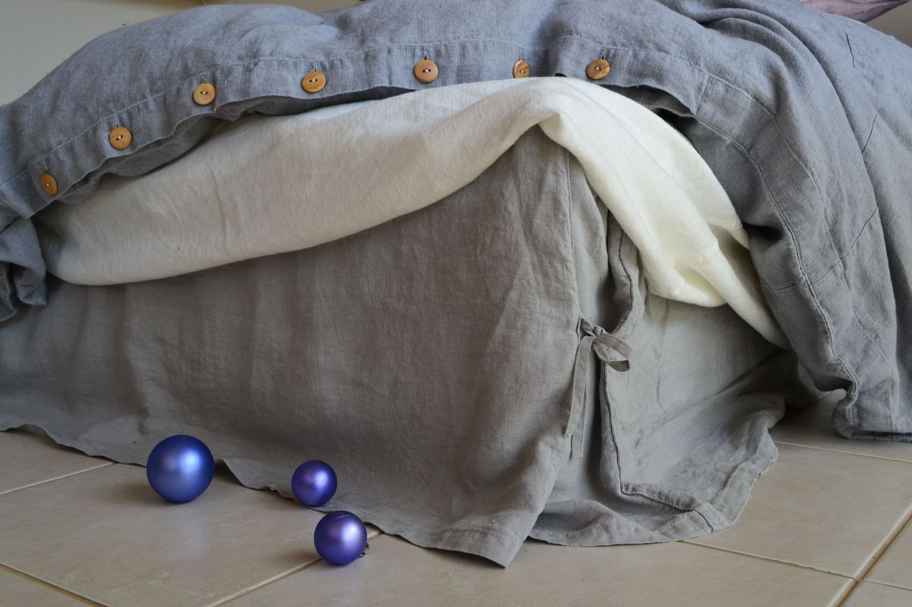 Stonewashed linen box pleated bed skirt, Light grey