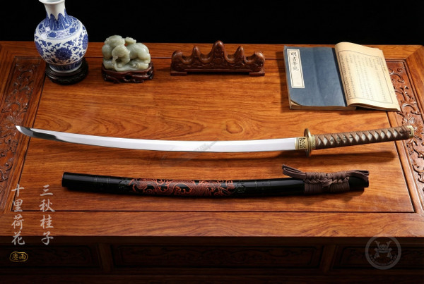 Autumn Dragon: Mirror Polished 5160 Katana - Solid Copper Fittings & Full Tang | 《秋龍》