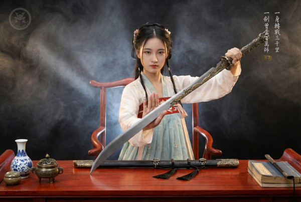 Golden Coiling Dragon: Manganese Tang Dao - Spring Steel & Full Tang | 《盤龍》