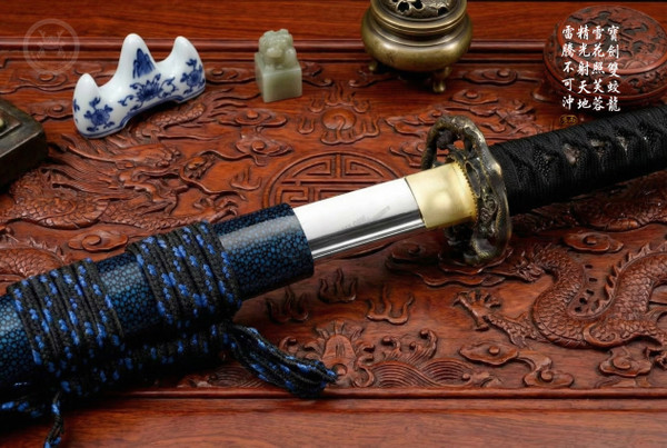 Proud Dragon: Mirror Polished Manganese Katana - 90° Flex & Full Tang | 《傲龍》