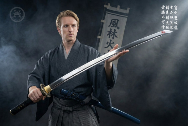 Proud Dragon: Mirror Polished Manganese Katana - 90° Flex & Full Tang | 《傲龍》