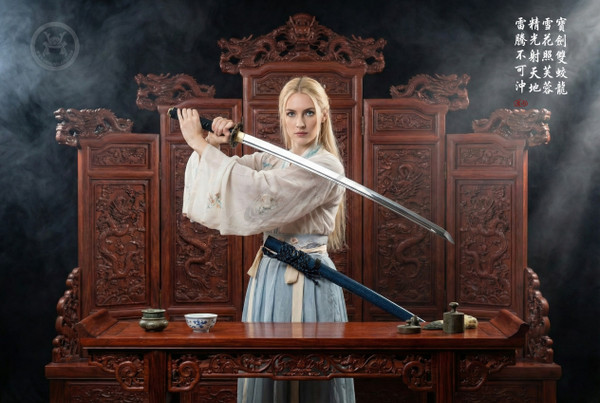 Proud Dragon: Mirror Polished Manganese Katana - 90° Flex & Full Tang | 《傲龍》