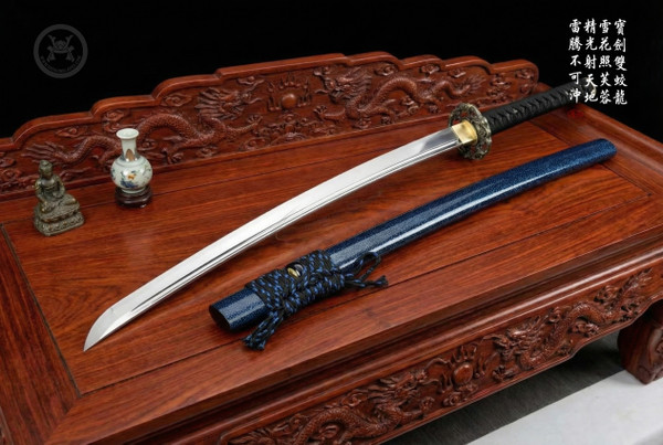 Proud Dragon: Mirror Polished Manganese Katana - 90° Flex & Full Tang | 《傲龍》