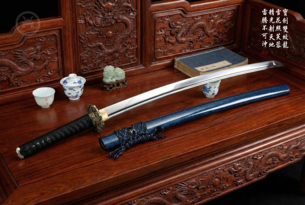 Proud Dragon: Mirror Polished Manganese Katana - 90° Flex & Full Tang | 《傲龍》