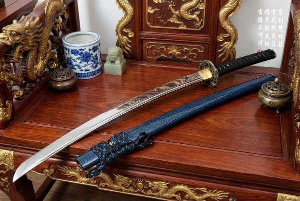 Proud Dragon: Mirror Polished Manganese Katana - 90° Flex & Full Tang | 《傲龍》