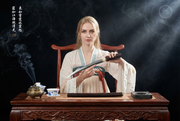 Vanishing Shadow: T10 Osoraku Tanto - Rare Shape & Full Tang | 《絕影》