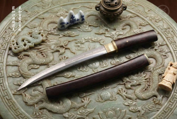 Vanishing Shadow: T10 Osoraku Tanto - Rare Shape & Full Tang | 《絕影》