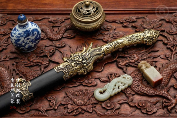 Crimson Dragon: Ebony Qing Sabre - Folded Steel Fire Dragon | 《赤龍》