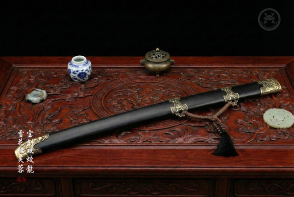 Crimson Dragon: Ebony Qing Sabre - Folded Steel Fire Dragon | 《赤龍》