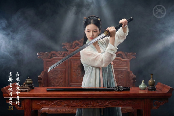 Swiftbreaker: Clay Tempered Straight Blade - Antique Silver Fittings | 《破浪》