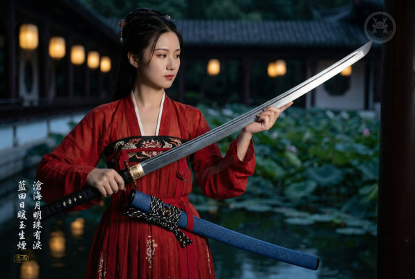 Ascendant Dragon: Folded Steel - Fish Skin & Silver Plated | 《滄月》