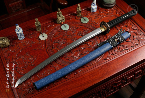 Ascendant Dragon: Folded Steel - Fish Skin & Silver Plated | 《滄月》