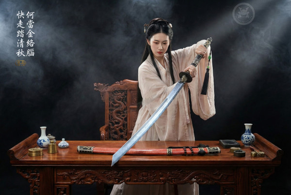 Scarlet Emperor: Folded Steel & Clay Tempered - Red Fish Skin | 《赤帝》